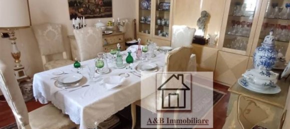 4 bedrooms Apartment in Livorno, Italy No. 220527 9