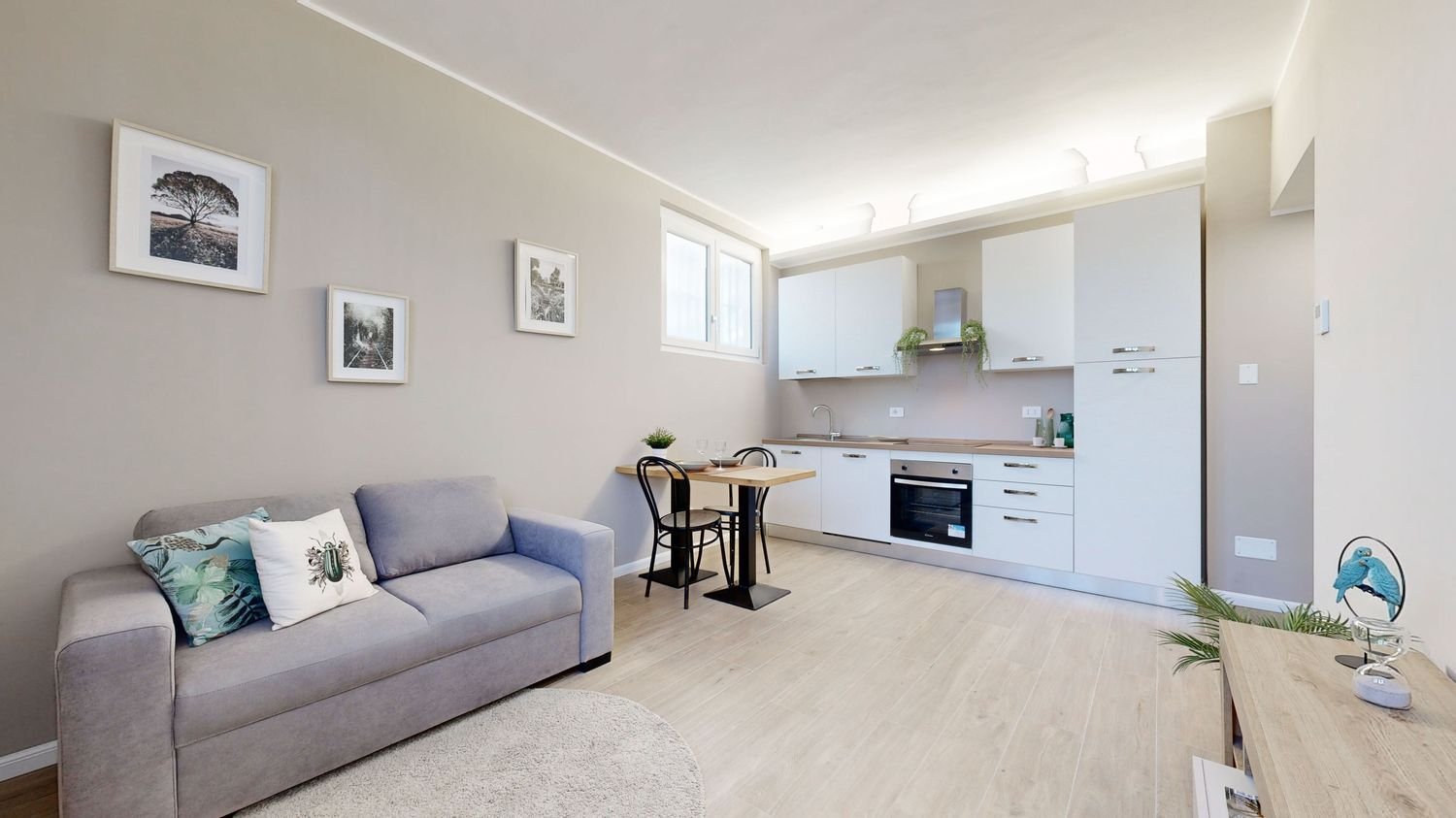 2غرفة شقة في Milan, Italy رقم 248566