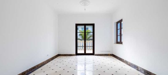 2 bedrooms Apartment in Limassol, Cyprus No. 18793 4