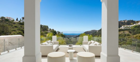 Casa de 5 dormitorios en El Madronal, Spain No. 187864 19