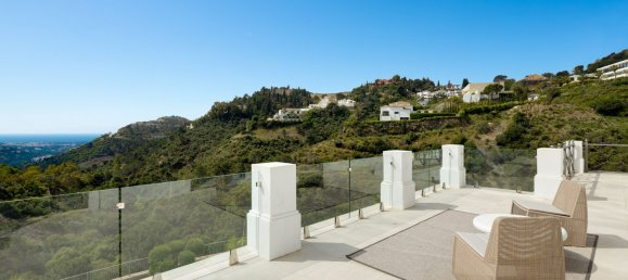 Casa de 5 dormitorios en El Madronal, Spain No. 187864 20