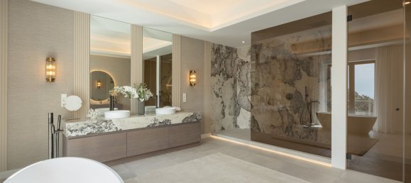 Casa de 5 dormitorios en El Madronal, Spain No. 187864 17