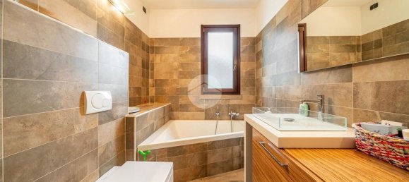 6 bedrooms House in Lavagno, Italy No. 315565 21