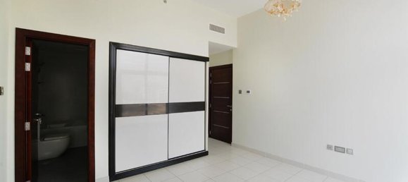 2 bedrooms Apartment in Dubai Studio City, UAE No. 356 4