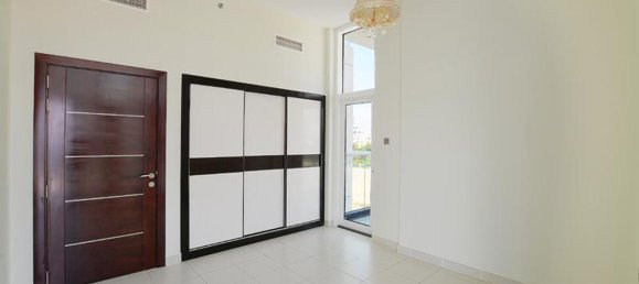 2 bedrooms Apartment in Dubai Studio City, UAE No. 356 2
