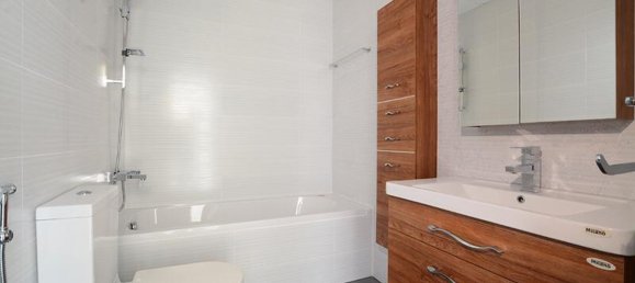 2 bedrooms Apartment in Dubai Studio City, UAE No. 356 7