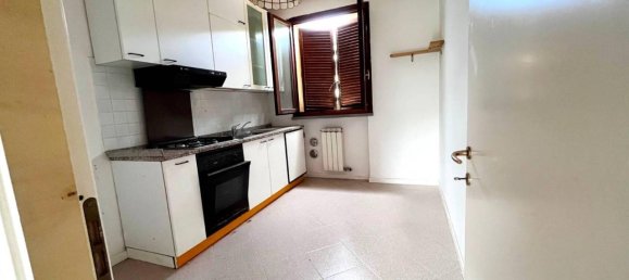 6-salle Villa à Montecatini Terme, Italy No. 156504 8