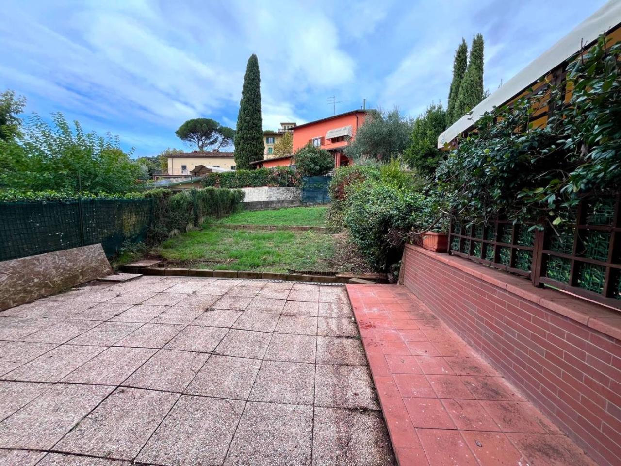 6-salle Villa à Montecatini Terme, Italy No. 156504