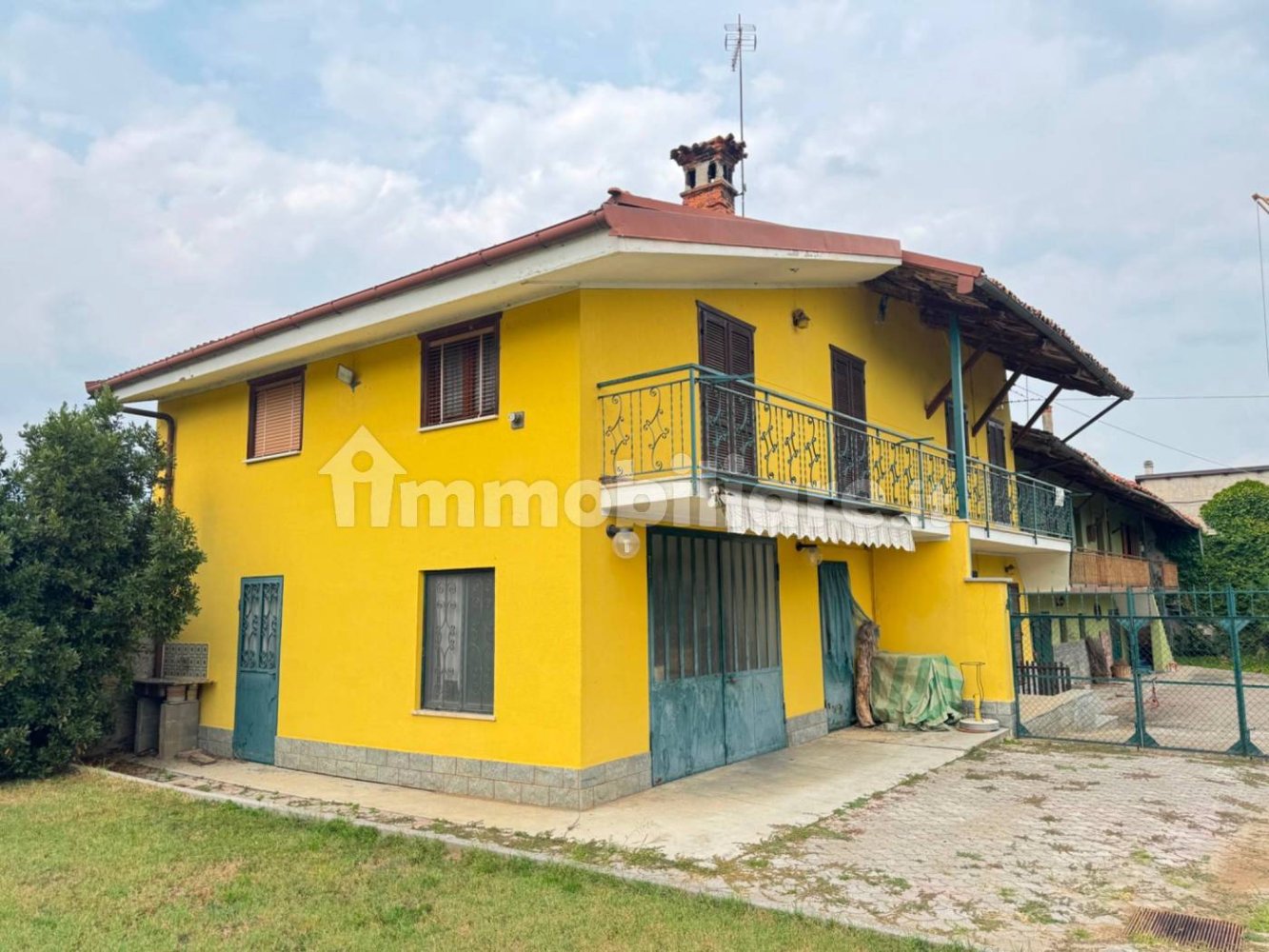 Дом с 2 спальнями в Буска, Италия № 305376