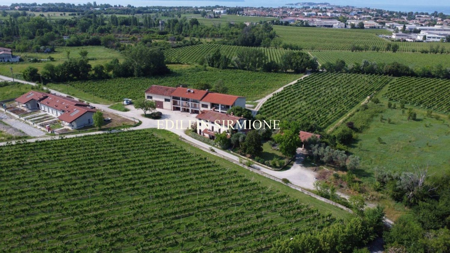 Квартира с 2 спальнями в Дезенцано дель Гарда, Италия № 309431