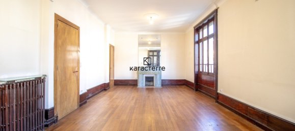 6 bedrooms House in Cholet, France No. 198402 4