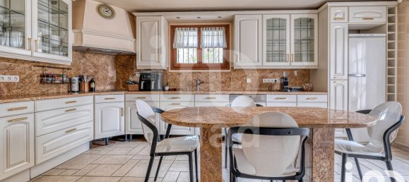 6 bedrooms House in Aulnay-sous-Bois, France No. 322028 13