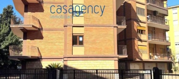 5 rooms Apartment in Caserta, Italy No. 70680 12