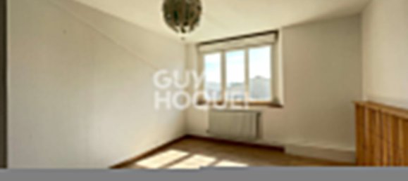 3 bedrooms House in Bourges, France No. 90879 2