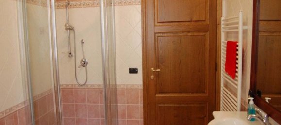 5 bedrooms Villa in Castiglione di Garfagnana, Italy No. 188138 16