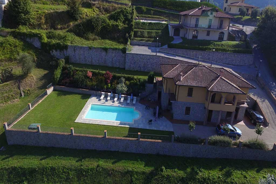 5 bedrooms Villa in Castiglione di Garfagnana, Italy No. 188138