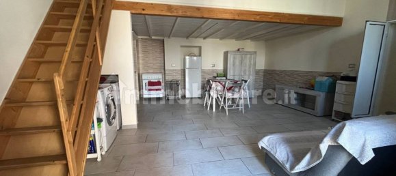 Apartamento de 1 dormitorio en Valenzano, Italy No. 107807 2