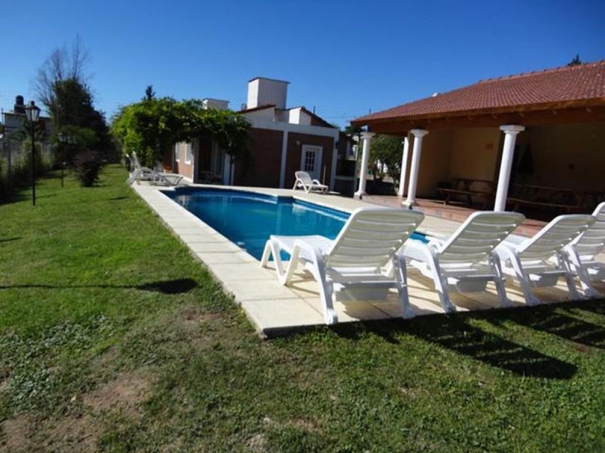  Commercial property in Cordoba, Argentina No. 25885