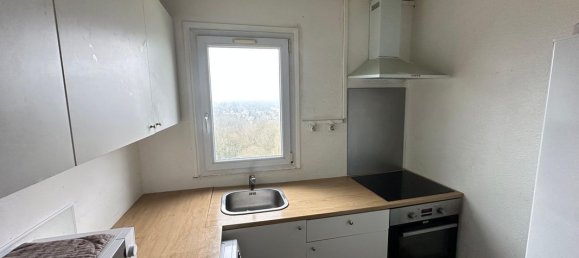 3 bedrooms Apartment in Evry, France No. 149386 6