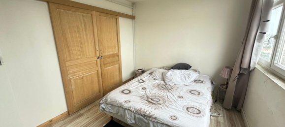 3 bedrooms Apartment in Evry, France No. 149386 4