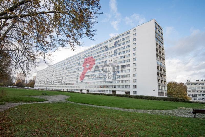 3 bedrooms Apartment in Evry, France No. 149386