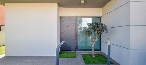 5 bedrooms House in Porto Salvo, Portugal No. 43032 5