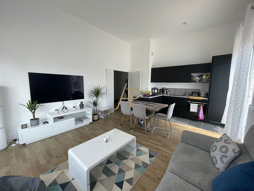 2 bedrooms Apartment in Saint-Germain-en-Laye, France No. 141478