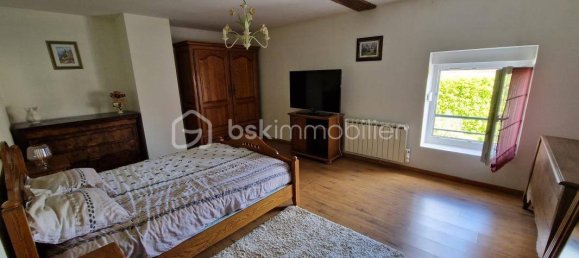 4 bedrooms House in Thibie, France No. 64383 18