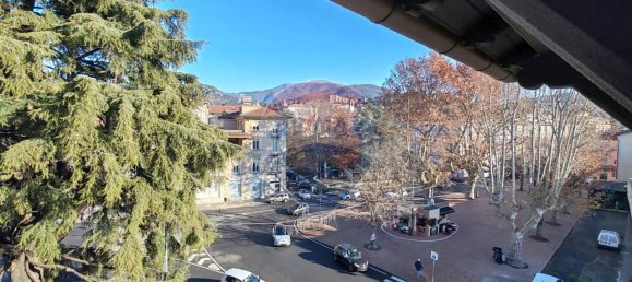 Квартира с 3 комнатами в Луино, Италия № 233166 6