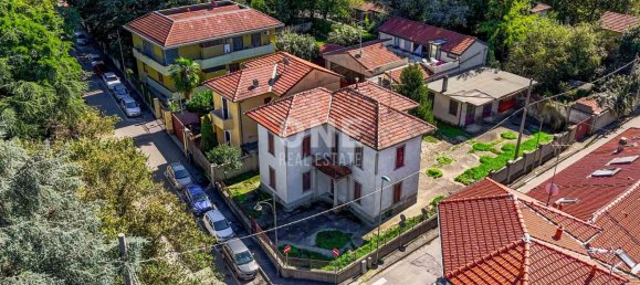 4 bedrooms Villa in Milan, Italy No. 247960 19