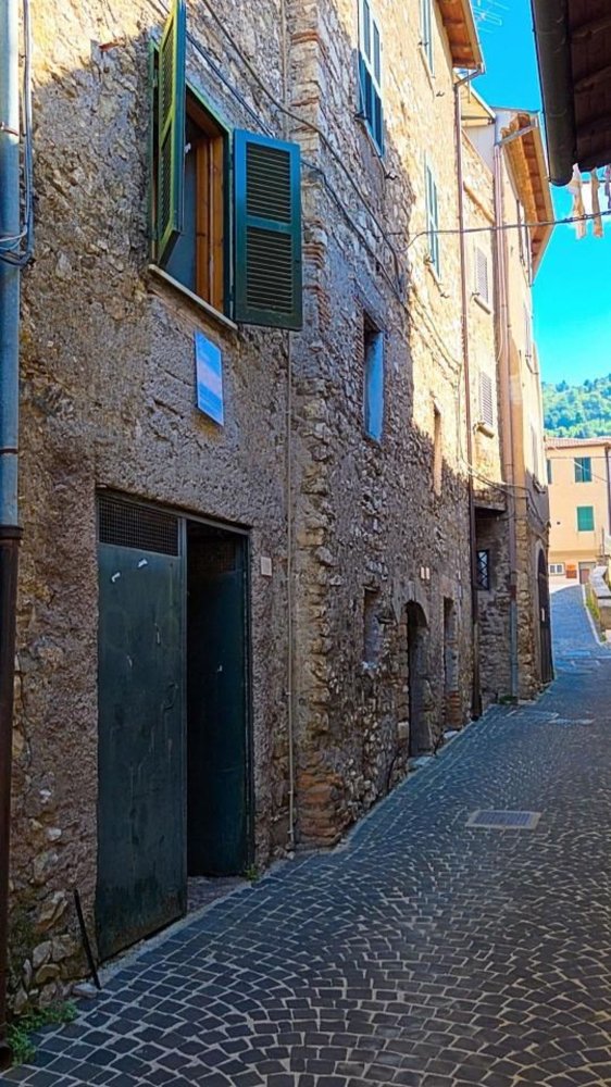 Dúplex de 2 dormitorios en Piglio, Italy No. 343399