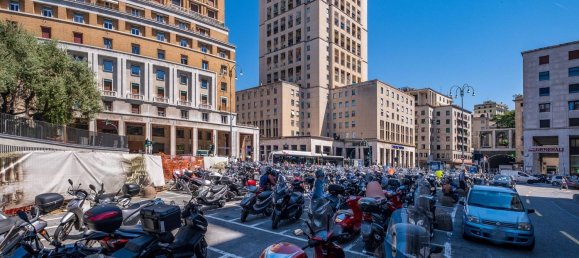 1 bedroom Apartment in Genoa, Italy No. 327472 2