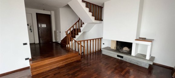 10 rooms Apartment in Ancona, Italy No. 216544 2