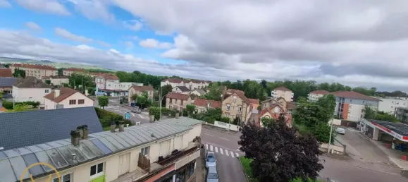 2 bedrooms Apartment in Sainte-Savine, France No. 60632 3