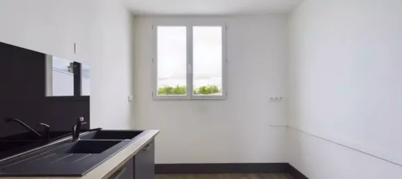 2 bedrooms Apartment in Sainte-Savine, France No. 60632 9