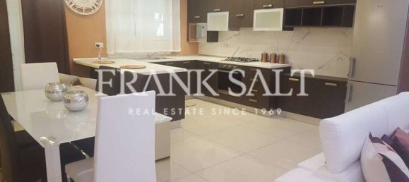 2 bedrooms Apartment in Victoria, Malta No. 5583 2