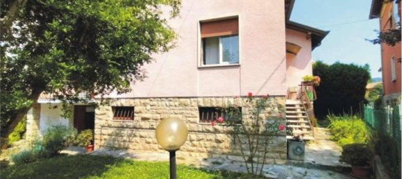 Casa de 4 habitaciónes en Curno, Italy No. 42228 4