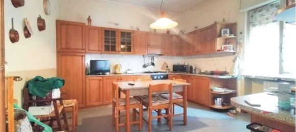 Casa de 4 habitaciónes en Curno, Italy No. 42228 7