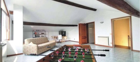 Casa de 4 habitaciónes en Curno, Italy No. 42228 2