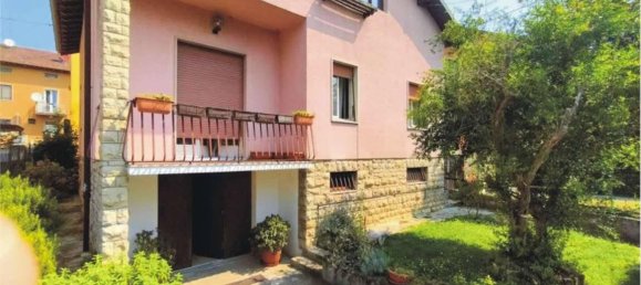 Casa de 4 habitaciónes en Curno, Italy No. 42228 29