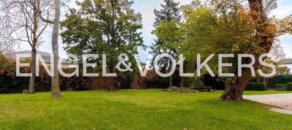 3 bedrooms Apartment in Padua, Italy No. 179360 2