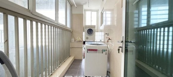 3 bedrooms Apartment in Tay Ho, Vietnam No. 648 10