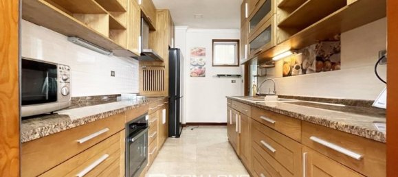 3 bedrooms Apartment in Tay Ho, Vietnam No. 648 8