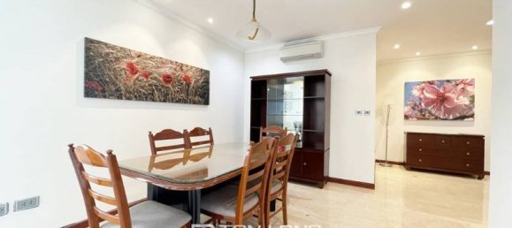 3 bedrooms Apartment in Tay Ho, Vietnam No. 648 5