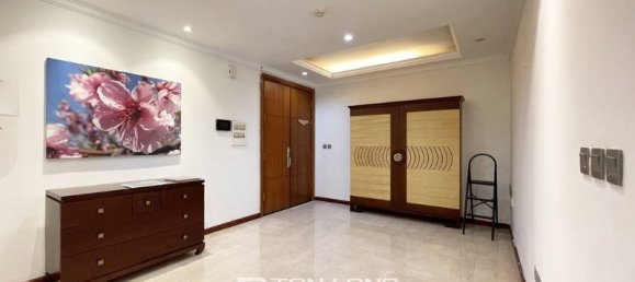 3 bedrooms Apartment in Tay Ho, Vietnam No. 648 22