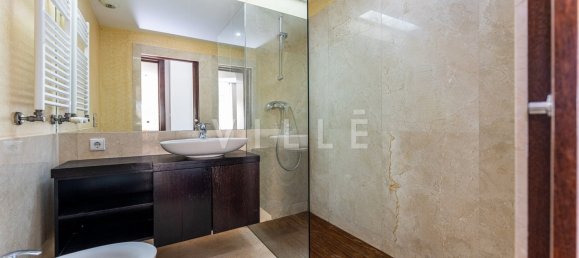 4 bedrooms Apartment in Porto, Portugal No. 120522 23