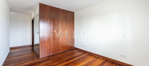 4 bedrooms Apartment in Porto, Portugal No. 120522 21