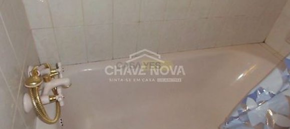 3 bedrooms Apartment in Porto, Portugal No. 37765 4