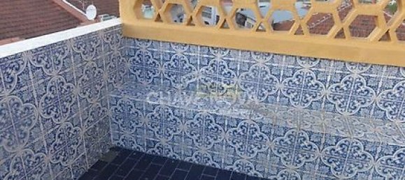 3 bedrooms Apartment in Porto, Portugal No. 37765 21