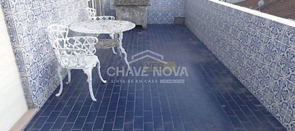 3 bedrooms Apartment in Porto, Portugal No. 37765 22